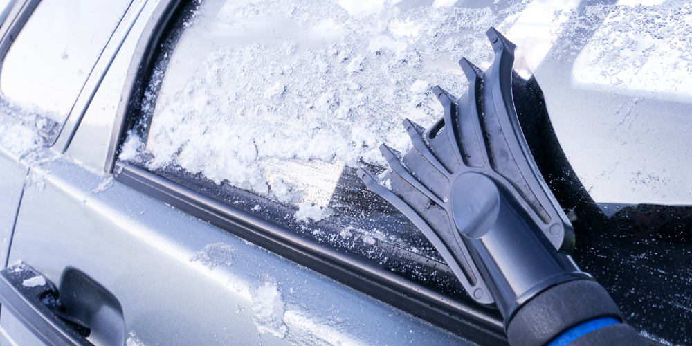 10 Best Ice Scrapers (2022 Review) GrandPrixTimes